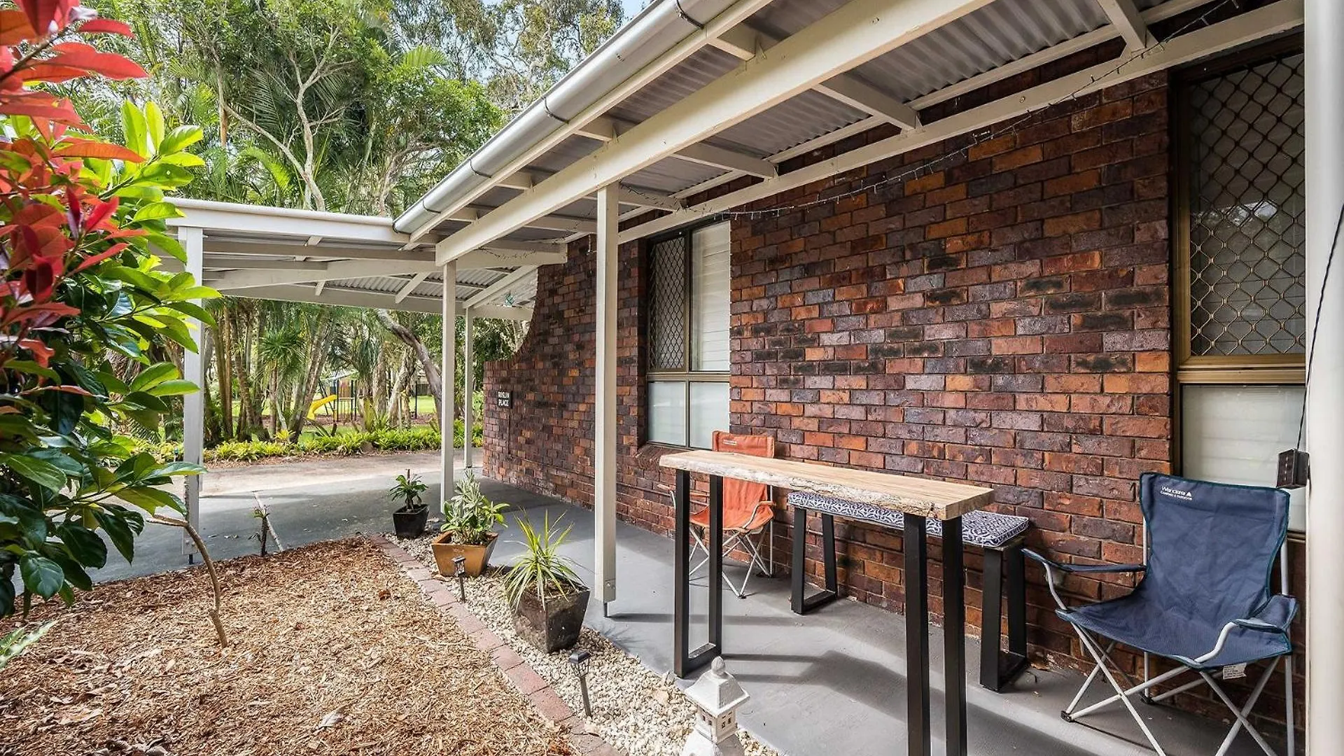 Holiday home 1 - 11 Roslin Street Moffat Beach Qld Caloundra